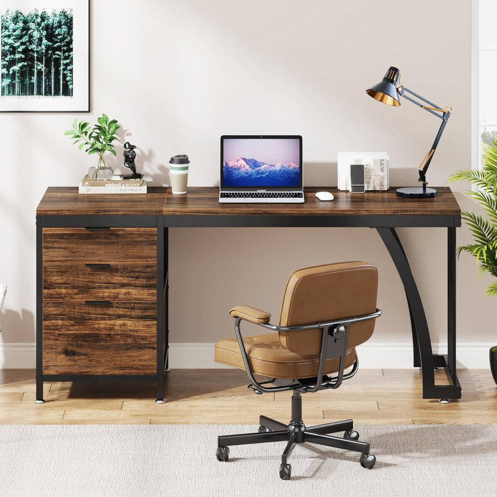 Tribesigns Bureau d'ordinateur avec 3 tiroirs 150 cm avec tiroirs réversibles - Bureau Industriel avec Plateau de Rangement (Marron Rustique.)