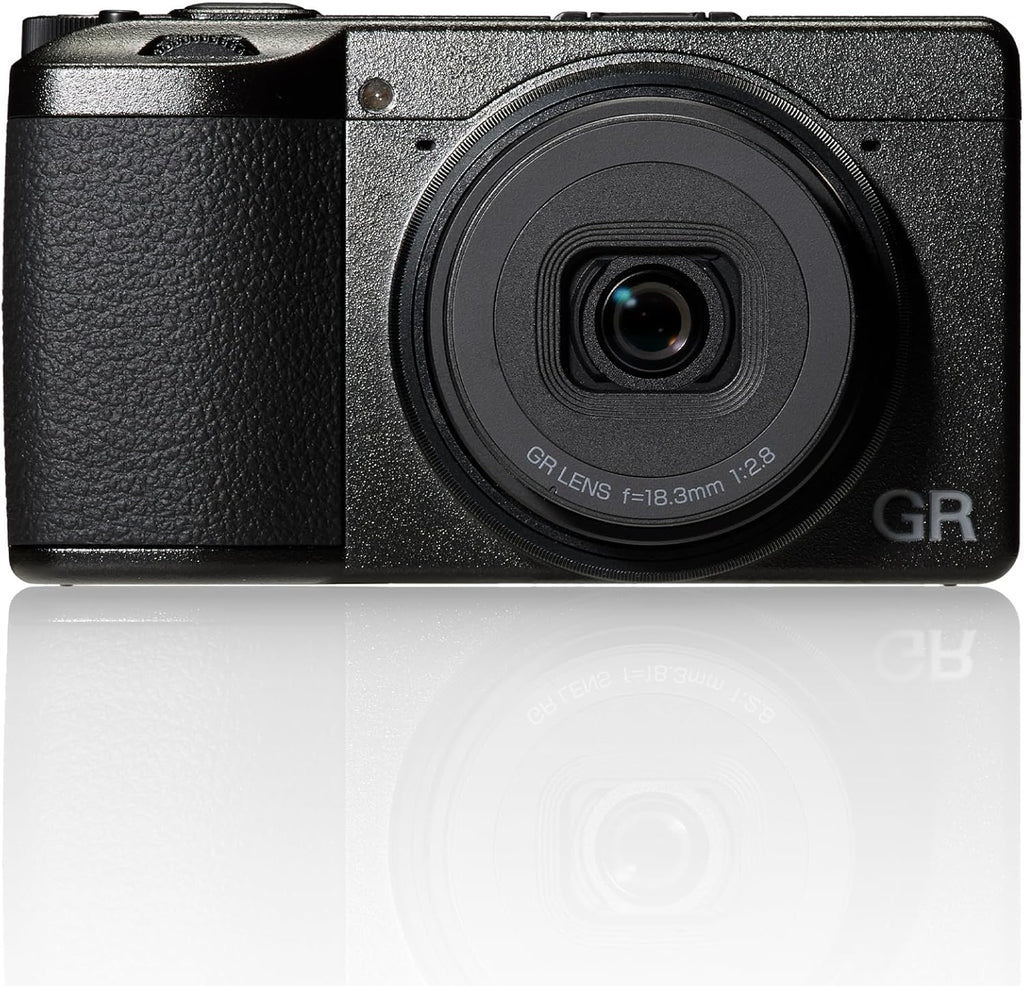 Appareil photo numérique compact haut de gamme Ricoh GR IV [Distance focale 28 mm] [Capteur CMOS APS-C 25,7 Mpx] [Démarrage rapide ~ 0,6 s] [Autofocus rapide] [ISO 204800] [L'appareil photo instantané