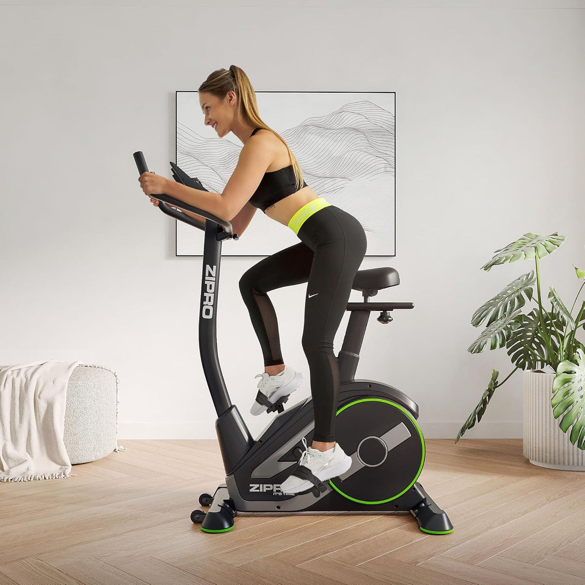 ZIPRO RAVE Vélo d'Appartement - 32 Niveaux de Résistance, Capteur de Fréquence Cardiaque, 11 Programmes d'Entraînement, Siège et Guidon Réglables, Connectivité Bluetooth, Idéal pour Cardio et Fitness