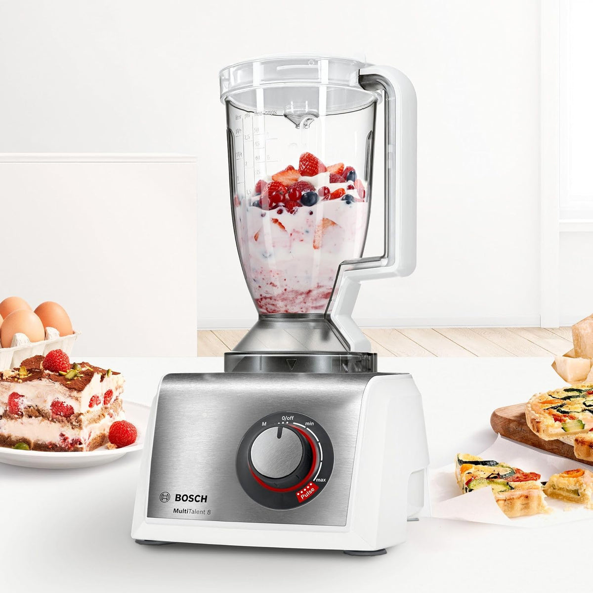 Robot de cuisine compact Bosch MultiTalent 8 MC812S814, 45 fonctions, bol mélangeur XXL 3,9 L, blender 1,5 L, couteau universel, fouet, coupe et râpe fin, grossier , 1250 W, blanc/acier inoxydable