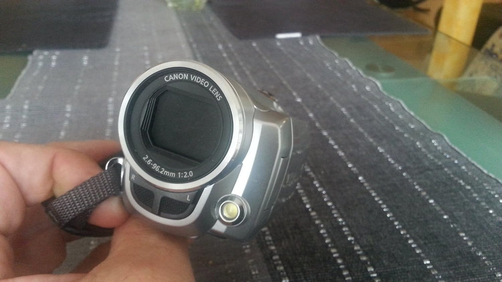 Canon FS100 Caméscope numérique SD mémoire flash : compatibilité SD/SDHC zoom puissant 45x