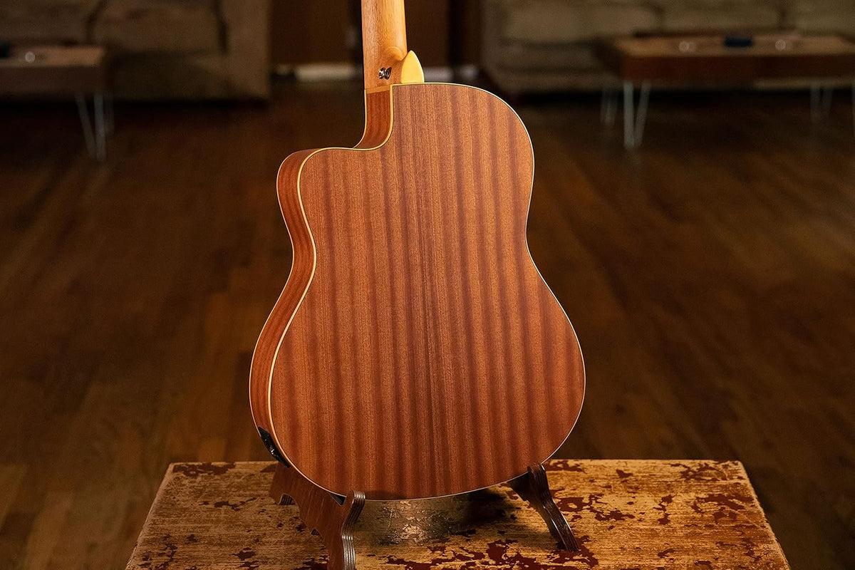 Ortega Guitars Guitare Classique Électro-Acoustique - 4/4, Slim Neck - Family Series Pro - Housse Incluse - Cèdre Rouge Canadien Massif / Acajou, Naturel RCE131SN