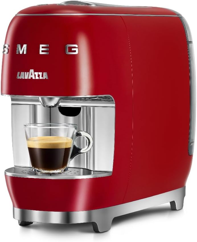 Lavazza Smeg, Machine à Café à Capsules 18000454, A Modo Mio SMEG, Système AMM Intégré, Réservoir d'Eau 0,9 L, Bac d'égouttage Amovible, Dimensions Compactes, 1250 W, Rouge
