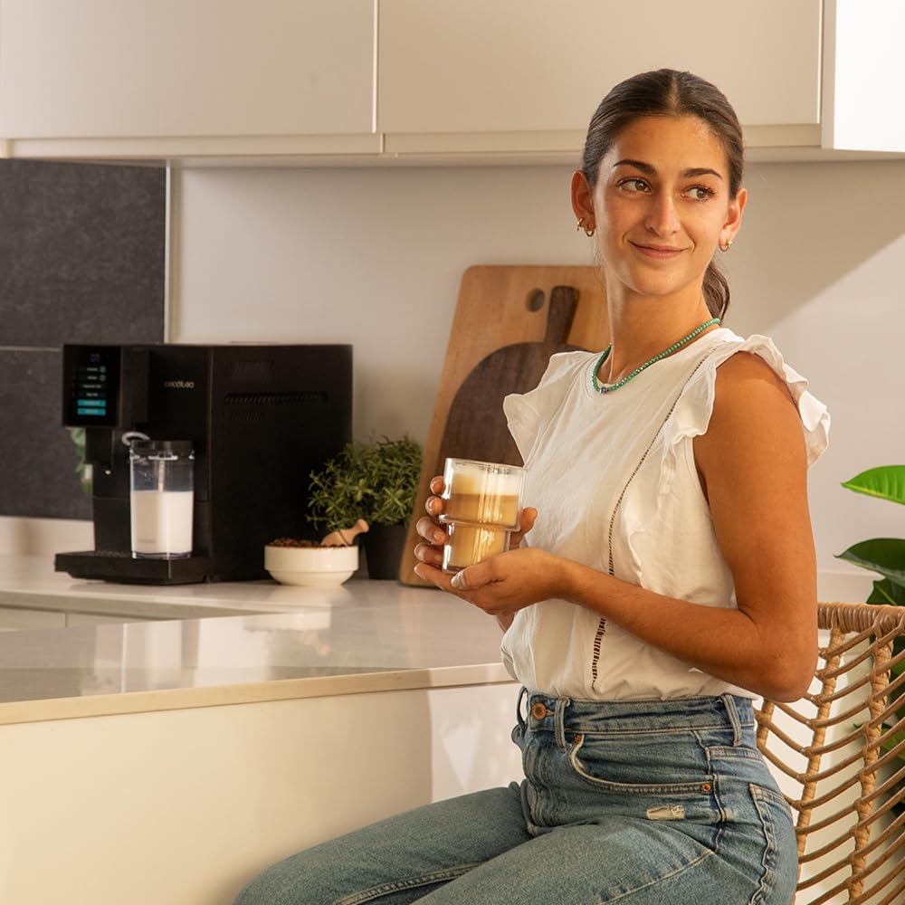 Cecotec Cafetière Superautomatique Cremmaet Compactccino. 1350 W, Thermoblock, Pompe à Pression de 19 bars, Système Plug&Play, Réservoir de Café avec Moulin Intégré, Nettoyage Automatique