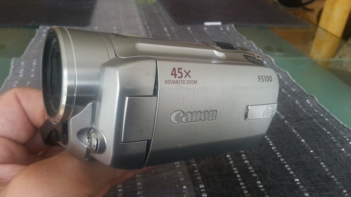 Canon FS100 Caméscope numérique SD mémoire flash : compatibilité SD/SDHC zoom puissant 45x