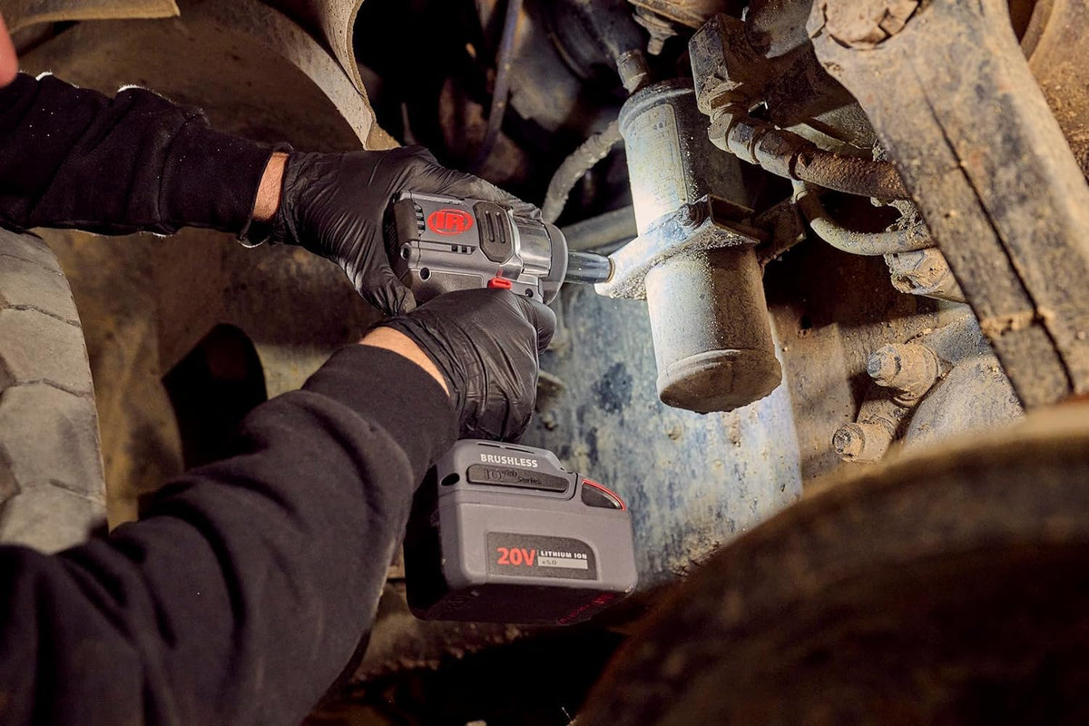 Ingersoll-Rand Visseuse à chocs sans fil W3131, outil à batterie 3/8" avec 20 V, léger et outil à chocs compact