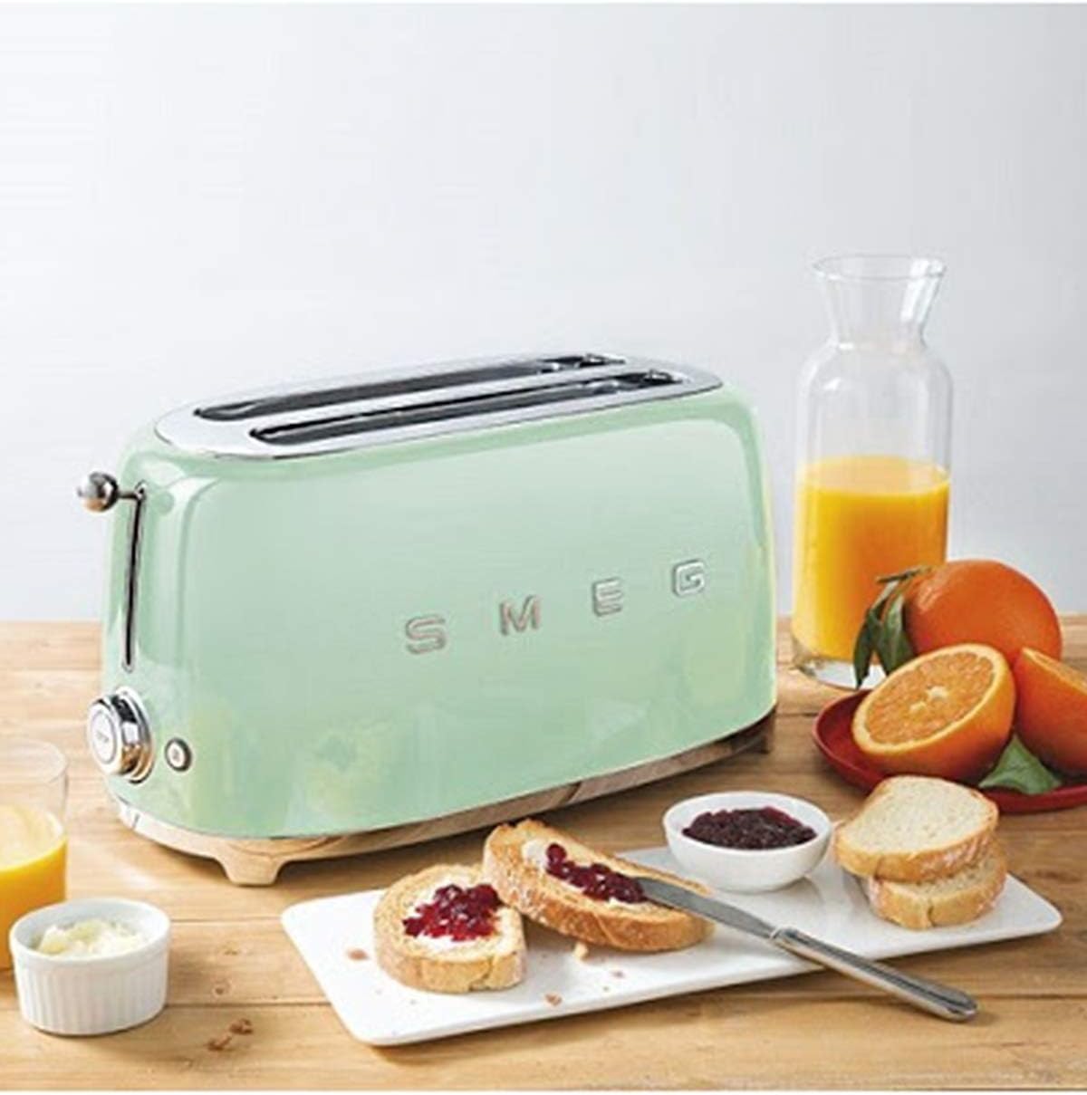 Smeg, Grille-pain 4 Tranches TSF02PGEU, 2 Fentes 36 mm, 6 Niveaux de Brunissage, Fonction Chauffage, Décongélation et Bagel, Éjection Automatique du Pain, Ramasse Miettes, 1500 W, Vert Pastel
