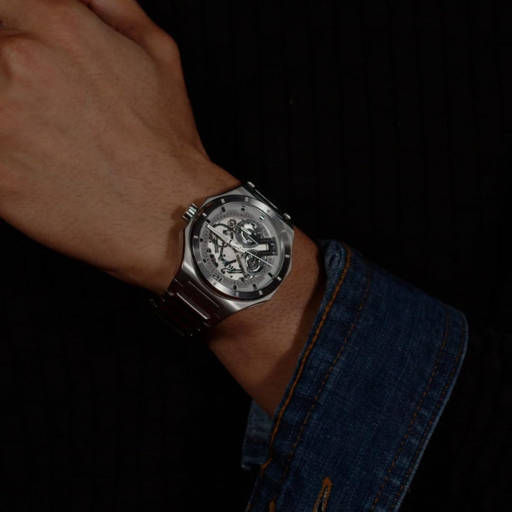 HUGO Montre Analogique Multifunction à Quartz pour Homme Collection Grail Skeleton avec Bracelet en Silicone ou en Acier Inoxydable