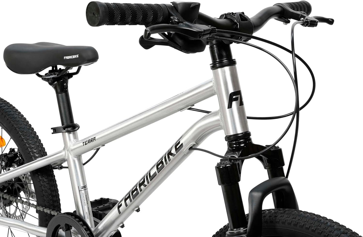 FabricBike Terra - VTT en Aluminium 20 Pouces pour Les Enfants de 6, 7 et 8 Ans, Frein à Disque, 7 Vitesses, Suspension Avant