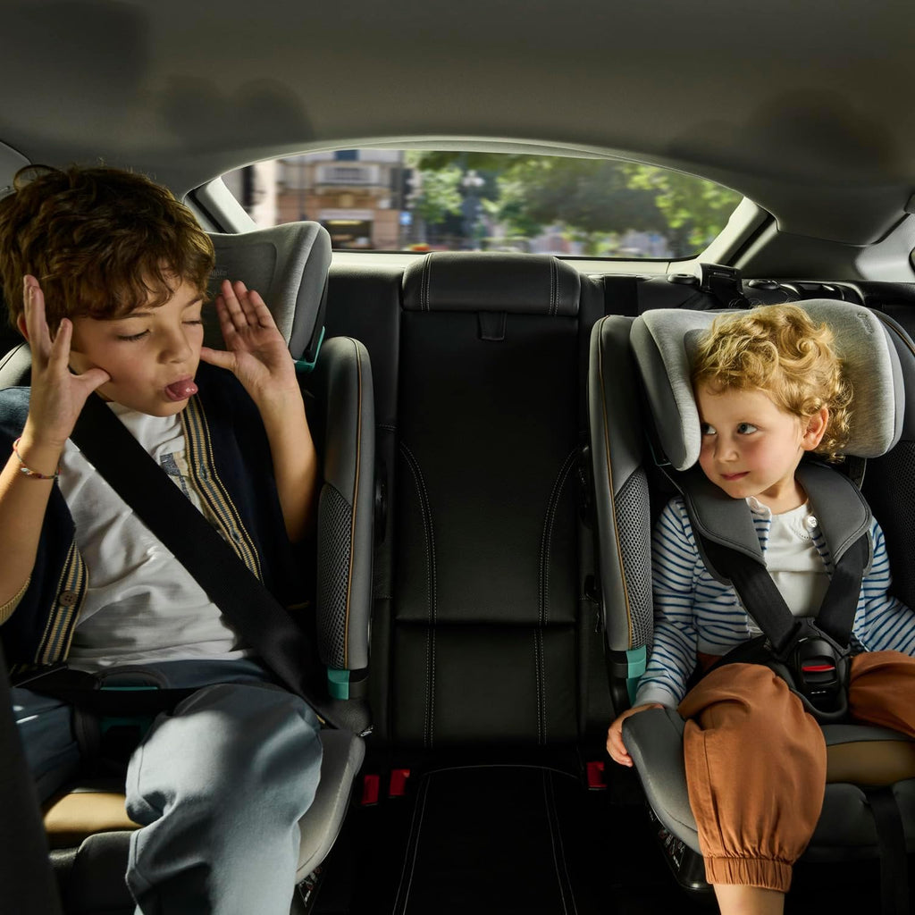 Chicco Siège Auto Seat&Go I-Size, avec Système Isofix, pour Enfants Mesurant Entre 76 et 150 cm, Utilisable à Partir de 15 Mois, Rembourrage Supplémentaire, Réducteur Inclus