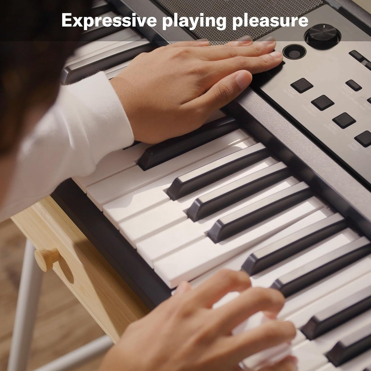 Yamaha PSR-E383 Clavier portable pour débutants, 650 voix d'instruments authentiques avec touches tactiles et une polyphonie de 48 notes