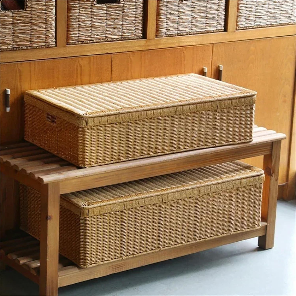 Panier Rangement avec Couvercles Boîtes de rangement en rotin imitation tricoté, organiseur vêtements et couettes avec couvercle, panier plat for le sous lit(75cm)