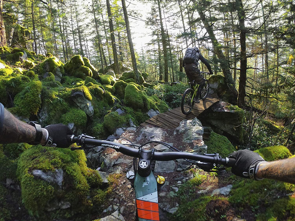 GoPro HERO8 Caméra Numérique Embarquée Étanche avec Écran Tactile, Vidéo HD 4K, Photos 12 MP, Diffusion en Direct et Stabilisation Intégrée