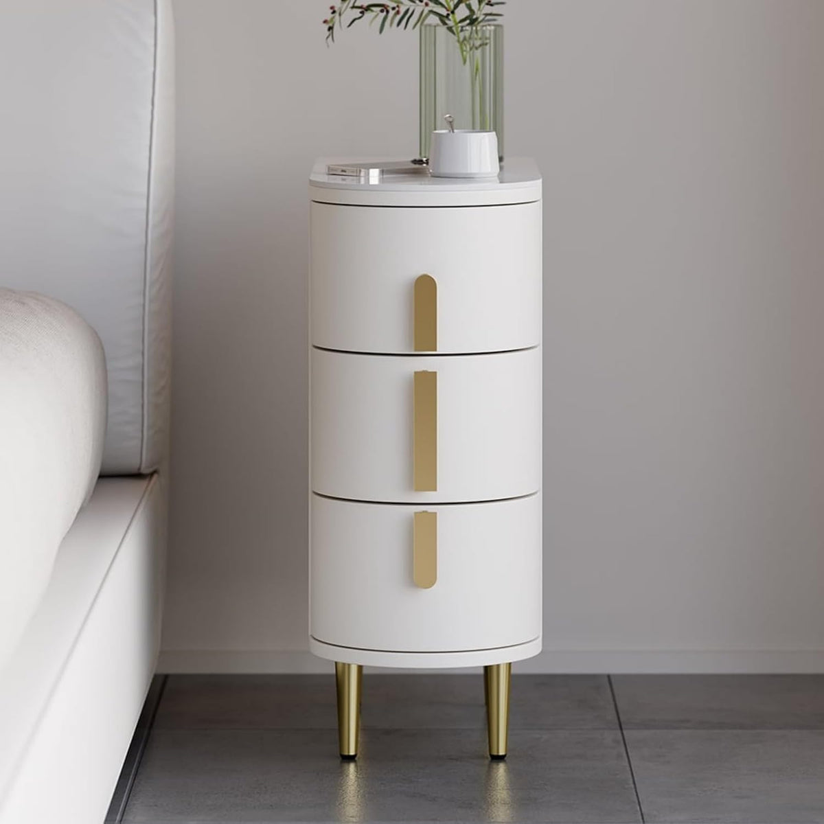 Homary Table de Chevet Étroite en Cuir à 3 Tiroirs, Dessus Pierre Frittée, Petit Meuble de Rangement Élégant pour Chambre Adulte (1, Blanc Cassé)