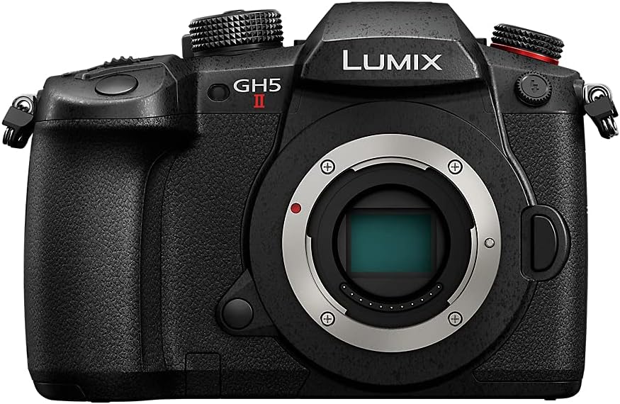 Panasonic Lumix GH5M2 | Appareil photo Hybride Expert (Capteur 4/3 20.3MP, Double stab., Écran orient. tact., AF DFD 225 Zones, C4K 60p/4:2:2 10bit, Live Stream., Tropicalisé) Noir – Version Française