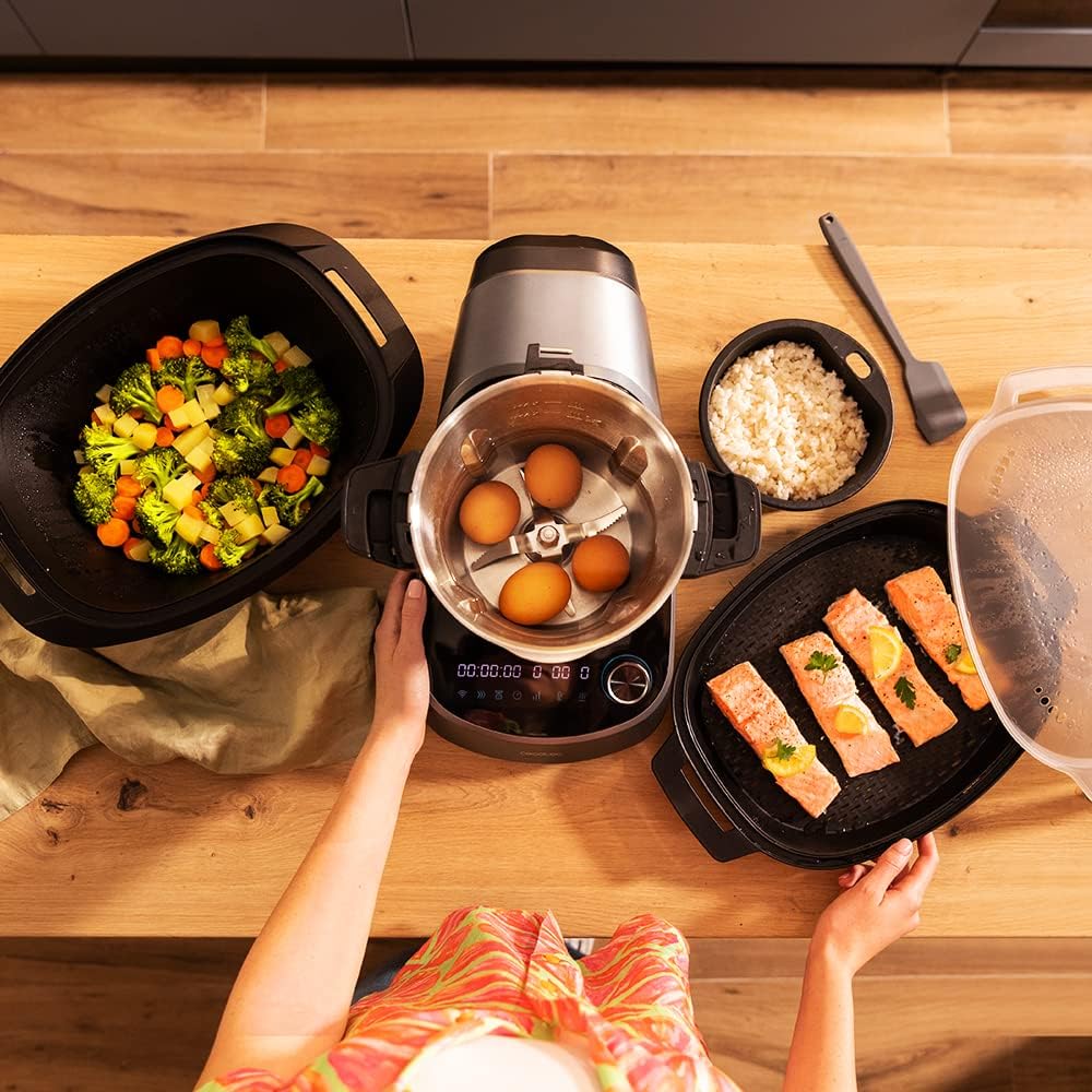 Cecotec Robot de cuisine multifonction Mambo 11090 1600 W 37 fonctions, APP, Balance et Pichet de 3,3 litres en acier inoxydable pour lave-vaisselle, Recette et accessoires