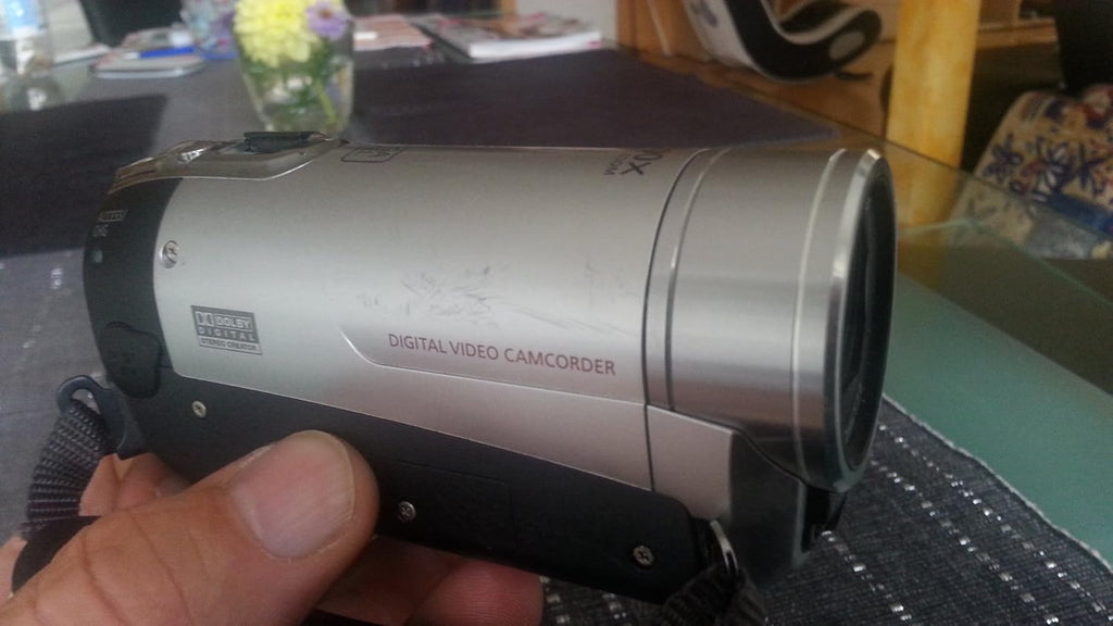 Canon FS100 Caméscope numérique SD mémoire flash : compatibilité SD/SDHC zoom puissant 45x