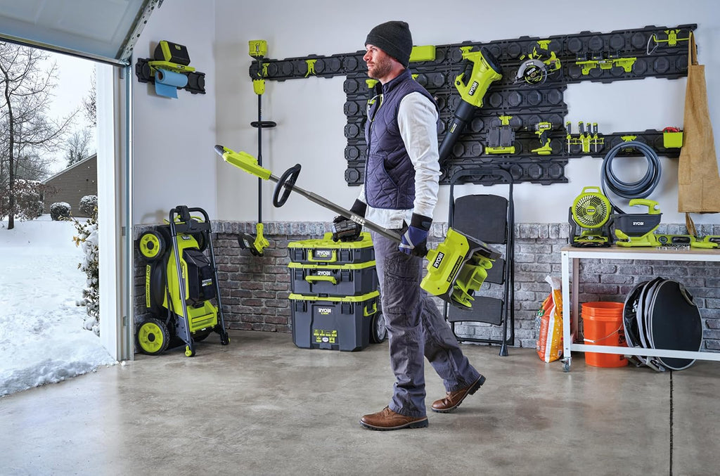 Fraise à Neige Sans Fil 18V ONE+ RY18ST25A-0 – Largeur de Déblaiement 25cm, Poignée Repliable, Compacte et Légère – Neige Fraîche, Allées, Terrasse – Batterie Non Incluse