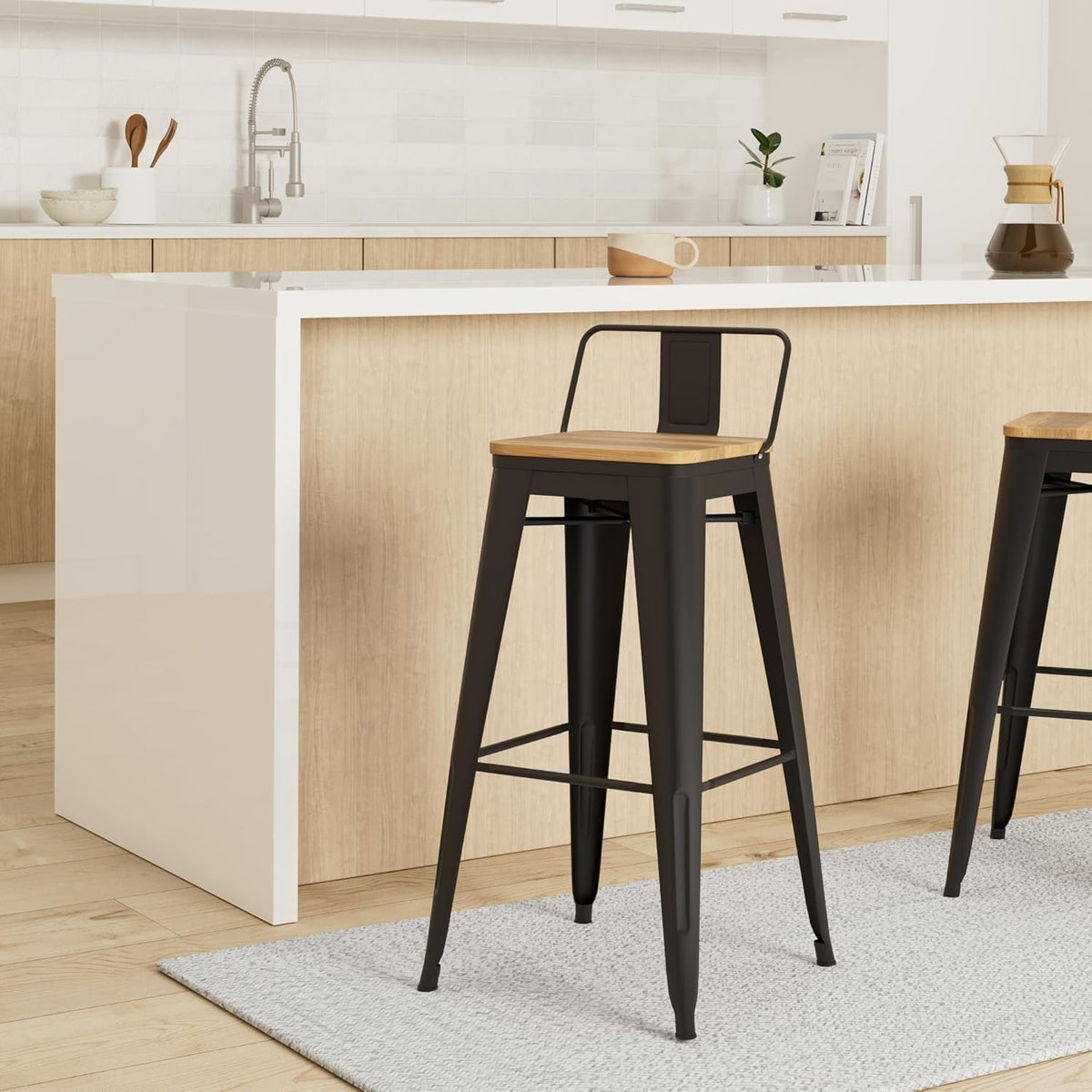 Kosmi Lot de 4 tabourets de Bar en métal Noir Mat Style Industriel avec Dossier et Assise en Bois Clair - Hauteur 66cm