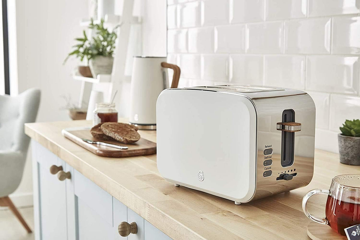 Swan Nordic Set petit-déjeuner bouilloire 1,7 l 3000 W, grille-pain à fente large 2 tranches, micro-ondes 20 l numérique, design moderne, effet bois, blanc