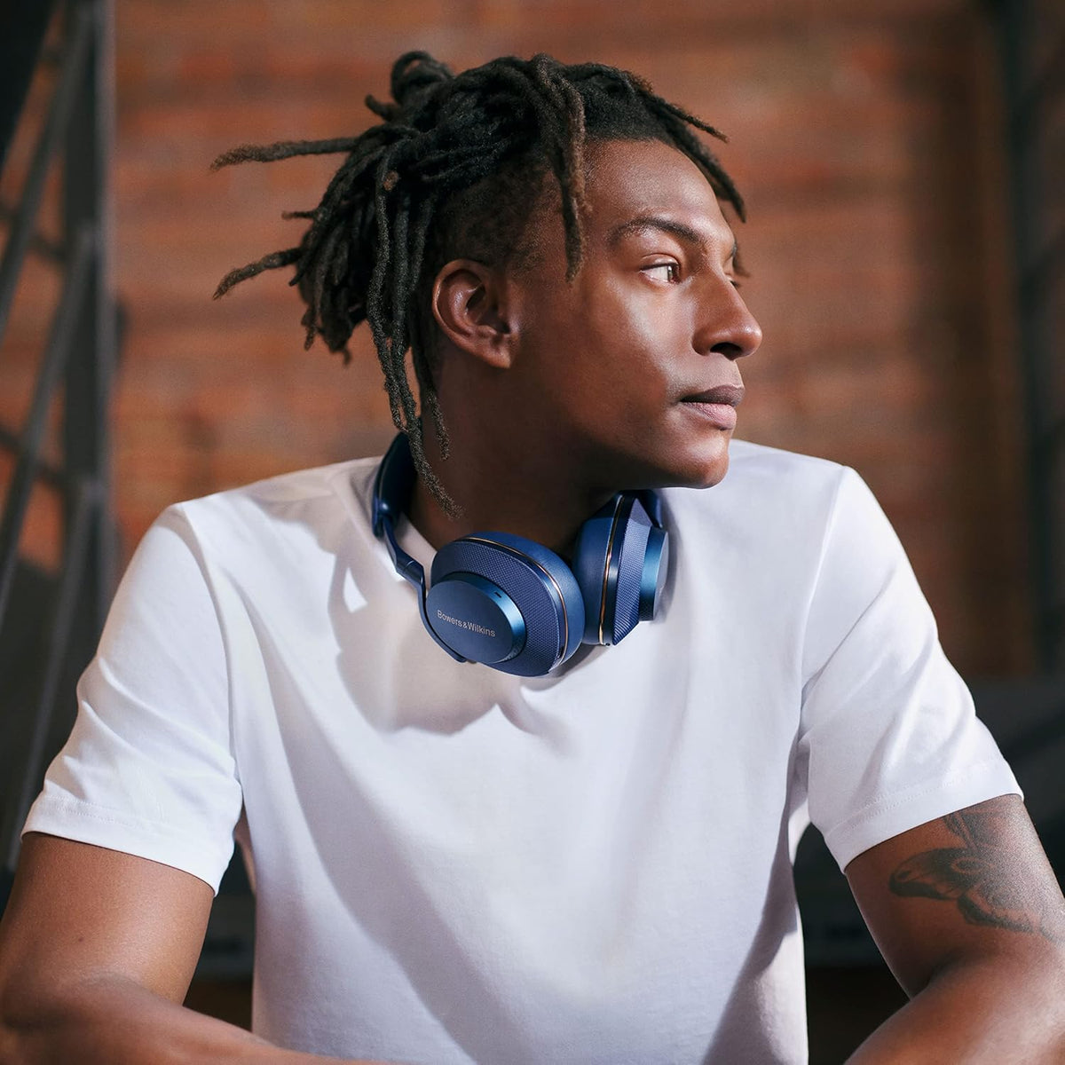 Bowers & Wilkins Px7 S2 Casque Supra-auriculaire sans Fil avec Bluetooth 5.0 et Charge Rapide, 30 Heures de Lecture et Microphone intégré - Bleu