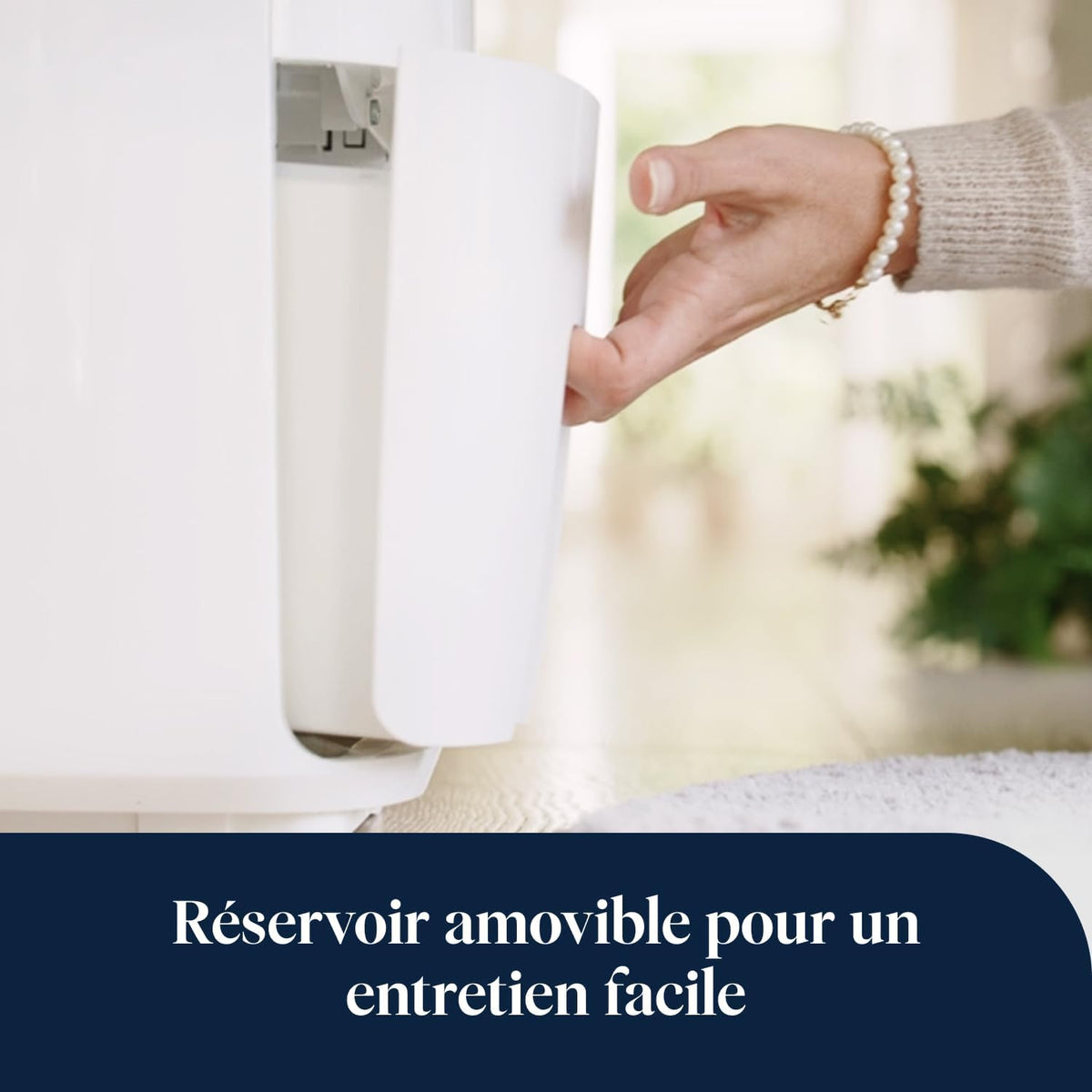 De’Longhi Tasciugo AriaDry - Déshumidificateur Portable pour la Maison, Filtration à 3 Actions, Élimination de l'Humidité 12L/24h, Séchage, Anti-Moisissure, Silencieux, Blanc (DEX212SF)
