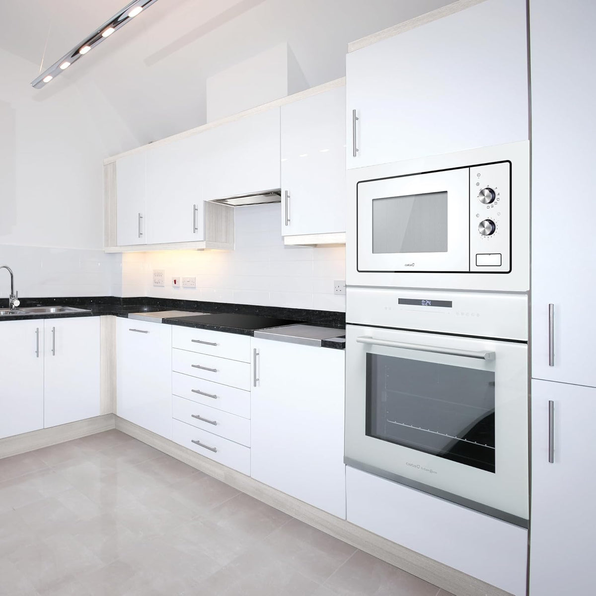 CATA - MMA 20 WH - Micro-ondes encastrable - Blanc - Intérieur en acier inoxydable - Installation dans un meuble haut - 5 niveaux de puissance - Gril de 1000 W - Avec minuterie - 20 L - Largeur 60 cm