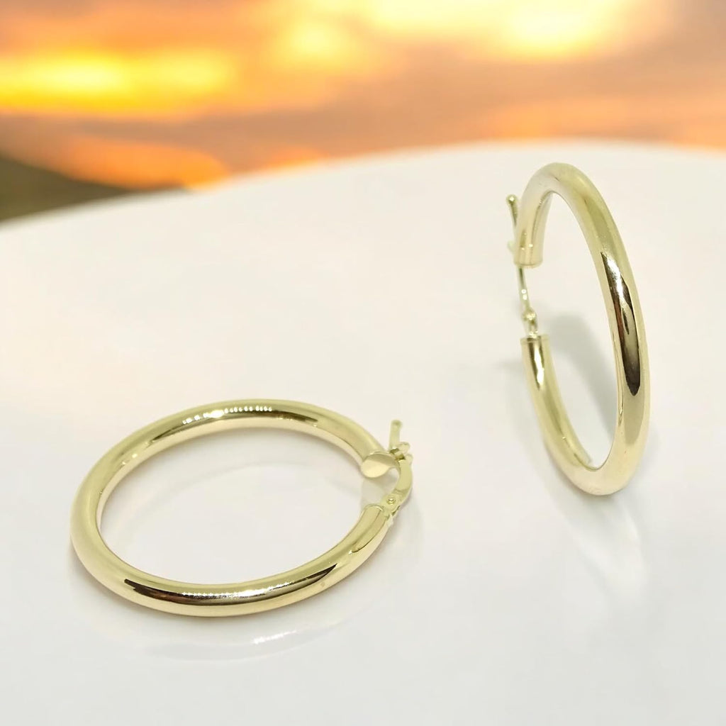 Boucles d'oreilles créoles en or jaune 18 carats avec tube rond de 3 mm d'épaisseur et 3 cm de diamètre extérieur