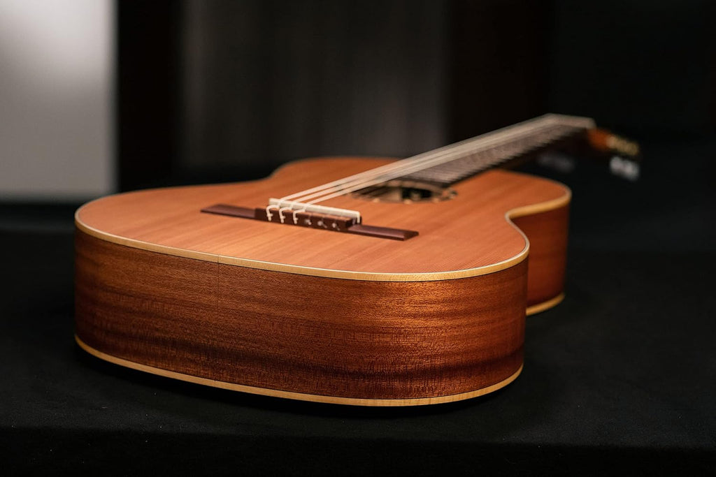 Ortega Guitars Guitare Classique 4/4 - Family Series - Housse Incluse - Cèdre / Acajou, Naturel R122