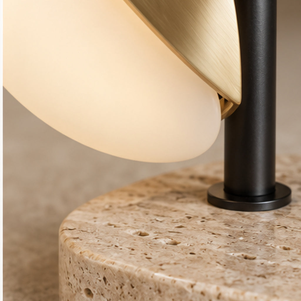 Lampadaire Éclipse Arquée – Verre Opalin et Travertin, Éclairage Dimmable