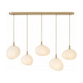 Suspension Archipel – 5 Galets en Verre Opalin au-dessus de Table