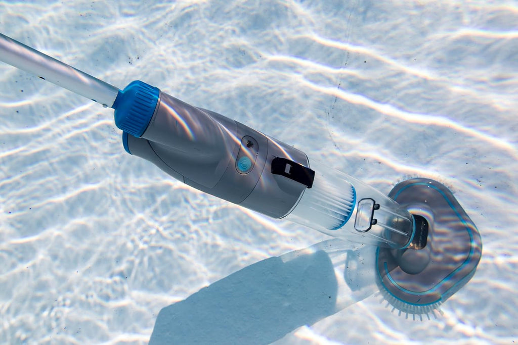 Gre VCB50P - Aspirateur électrique Action Vac, Multi-Vitesse, pour piscines et spas, Gris/Bleu