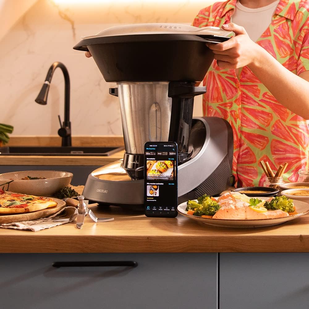 Cecotec Robot de cuisine multifonction Mambo 11090 1600 W 37 fonctions, APP, Balance et Pichet de 3,3 litres en acier inoxydable pour lave-vaisselle, Recette et accessoires