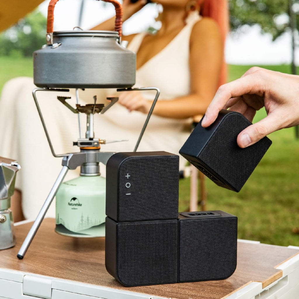 Vidéoprojecteur Android 13 FUltra HD 4K avec Écran jusqu'à 150 Pouces + Système Audio Modulaire Bluetooth 20W, 4 Enceintes Magnétiques, Noir