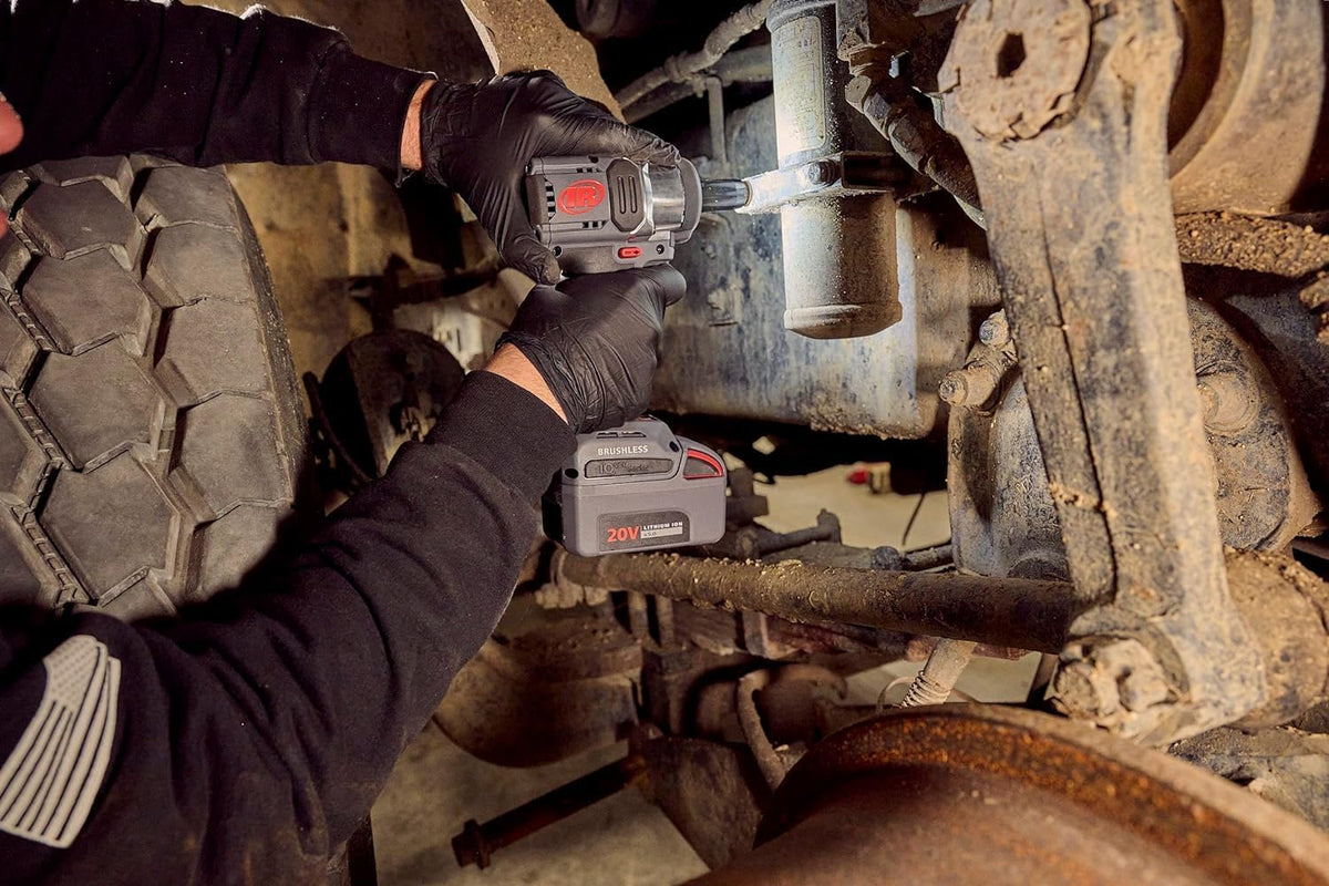 Ingersoll-Rand Visseuse à chocs sans fil W3131, outil à batterie 3/8" avec 20 V, léger et outil à chocs compact