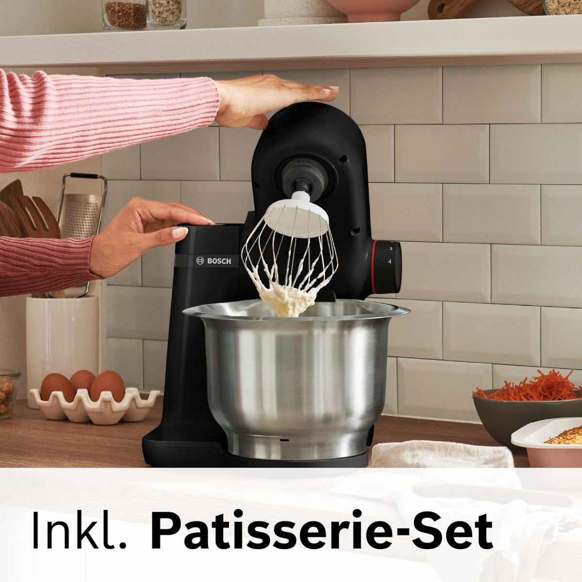 Bosch MUMS2EB01 Robot de cuisine MUM Serie 2, 700 W, bol en acier inoxydable 3,8 L, hachoir et 3 tranches, kit de pâtisserie en acier inoxydable, noir