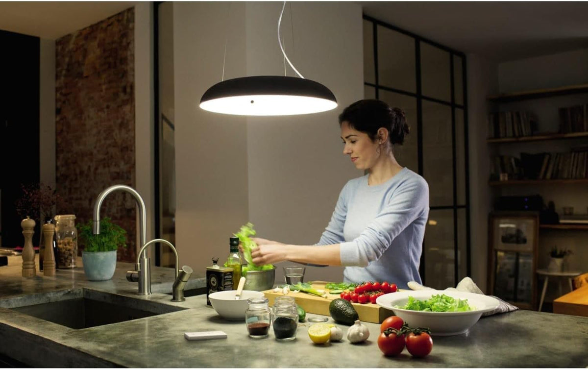 Hue White Ambiance AMAZE Suspension 39W - Noir télécommande incluse , compatible Bluetooth, fonctionne avec Alexa, Google Assistant et Homekit
