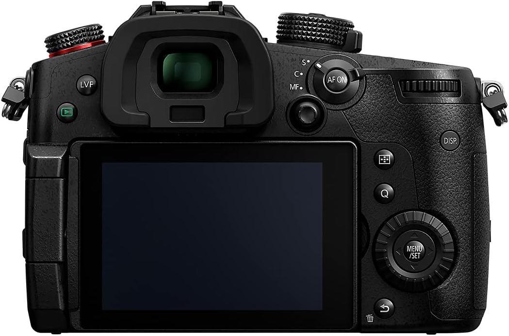 Panasonic Lumix GH5M2 | Appareil photo Hybride Expert (Capteur 4/3 20.3MP, Double stab., Écran orient. tact., AF DFD 225 Zones, C4K 60p/4:2:2 10bit, Live Stream., Tropicalisé) Noir – Version Française